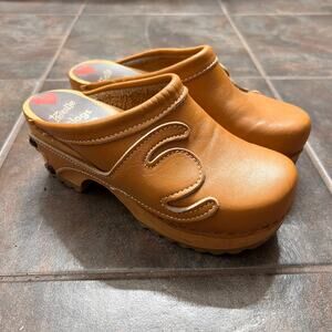 PERNILLE CLOGS LEATHER MADE IN DENMARK SIZE 4.5/5